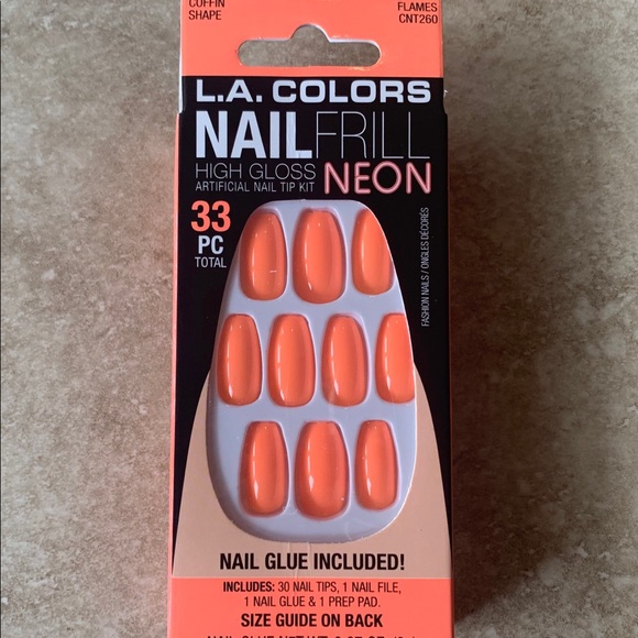 L.A. COLORS High Gloss Press-on Nails in Flames - Picture 1 of 6